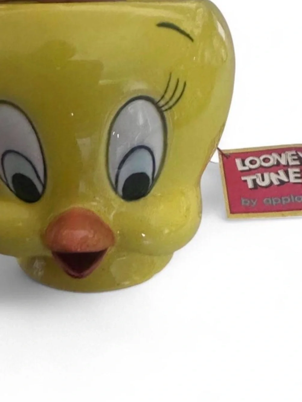 Warner Bros. Looney Tunes Red and Yellow Hang Tag